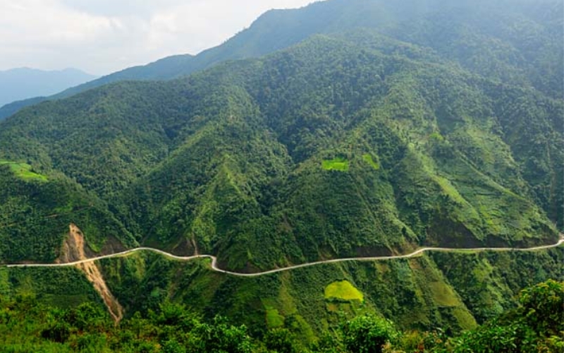 Cung đường đèo nổi tiếng Khau Phạ 