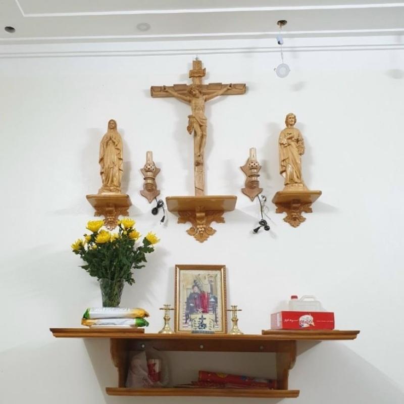 mẫu bàn thờ gia đình công giáo