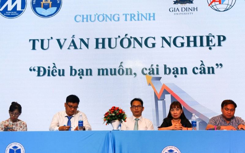 Tại sao nên chọn các trung tâm hướng nghiệp