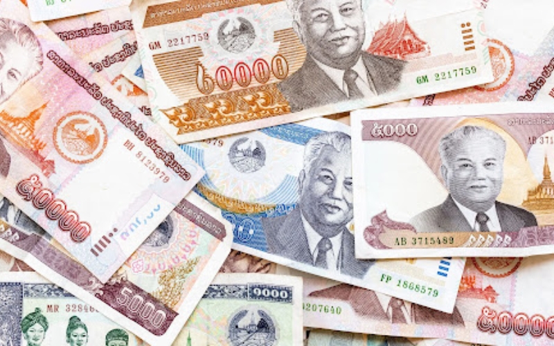Cách đổi tiền và mua sim 