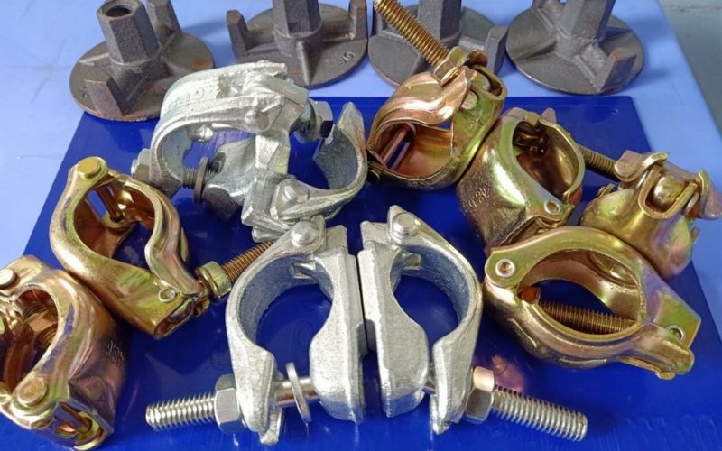 Cùm giàn giáo xoay