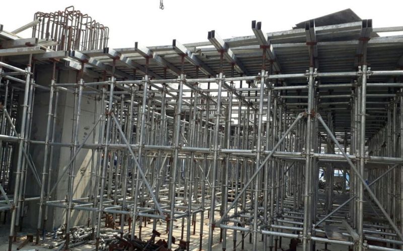 Kết nối đỉnh cột giàn giáo